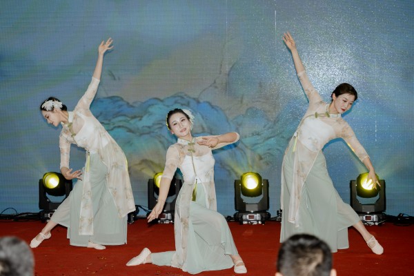 2_副本.jpg 2_副本.jpg